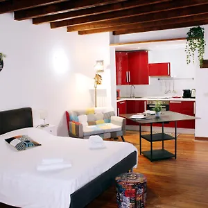 hbhall-navigli-2-apartment.it-lombardy.com/